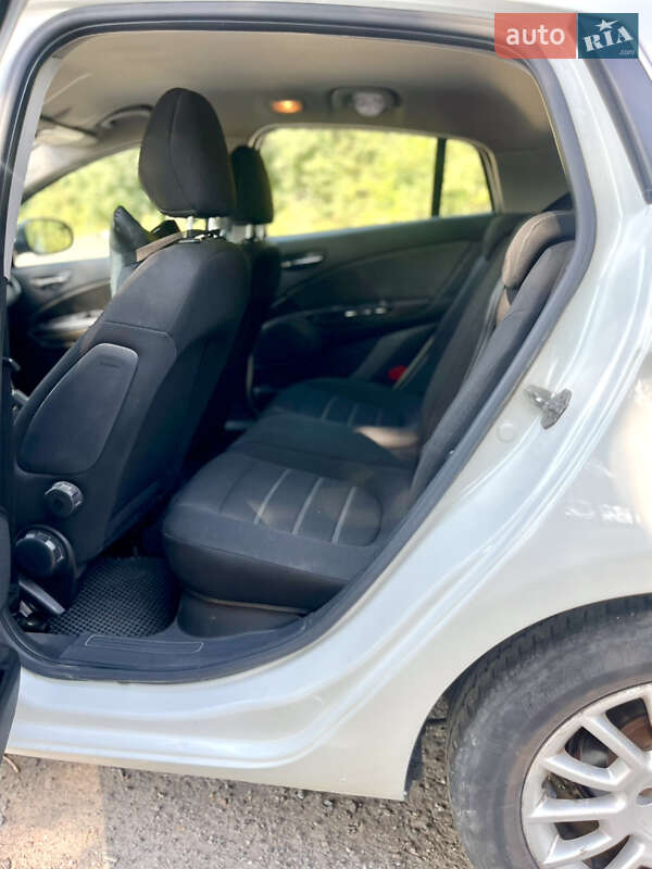 Хетчбек Fiat Bravo 2012 в Львові фото 7 Хетчбек Fiat Bravo 2012 в Львові