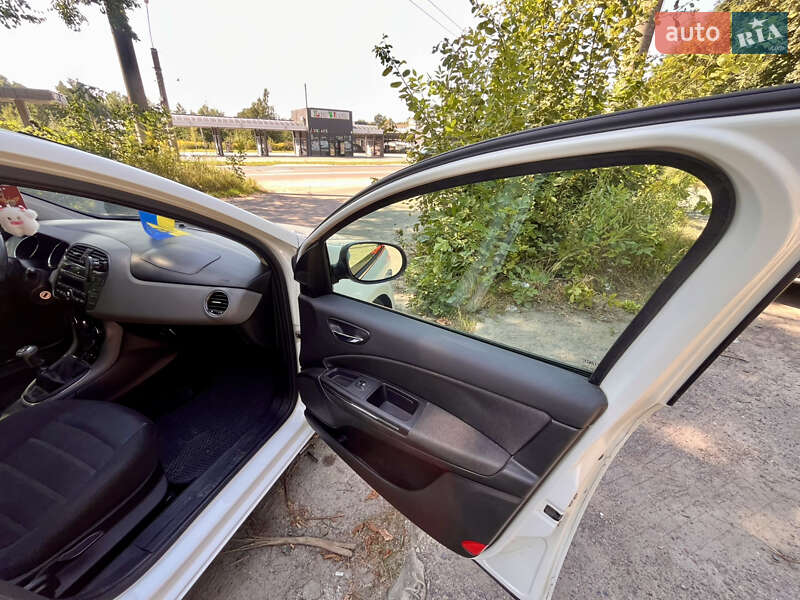 Хетчбек Fiat Bravo 2012 в Львові фото 13 Хетчбек Fiat Bravo 2012 в Львові