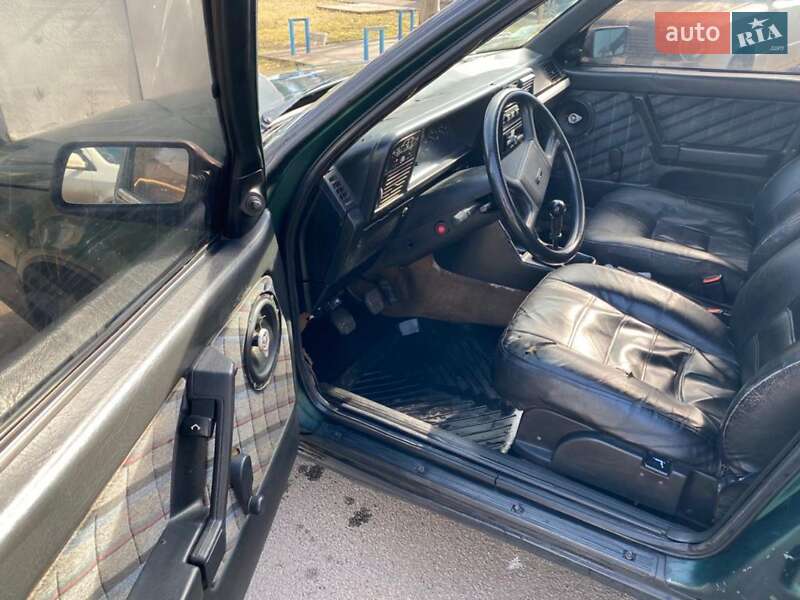 Седан Fiat Croma 1988 в Кривому Розі