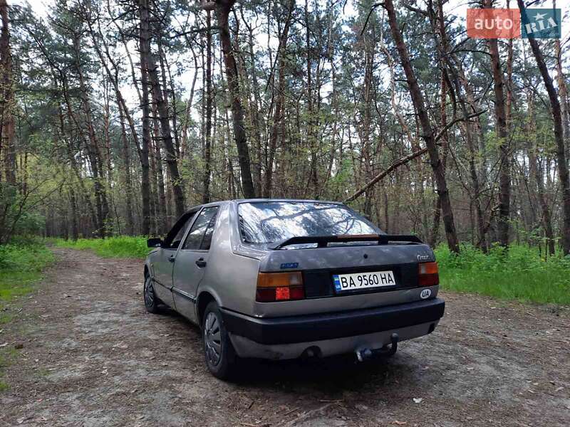 Ліфтбек Fiat Croma 1988 в Кропивницькому