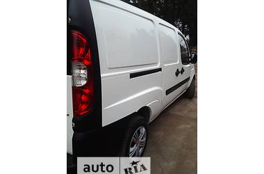 Грузопассажирский фургон Fiat Doblo 2010 в 