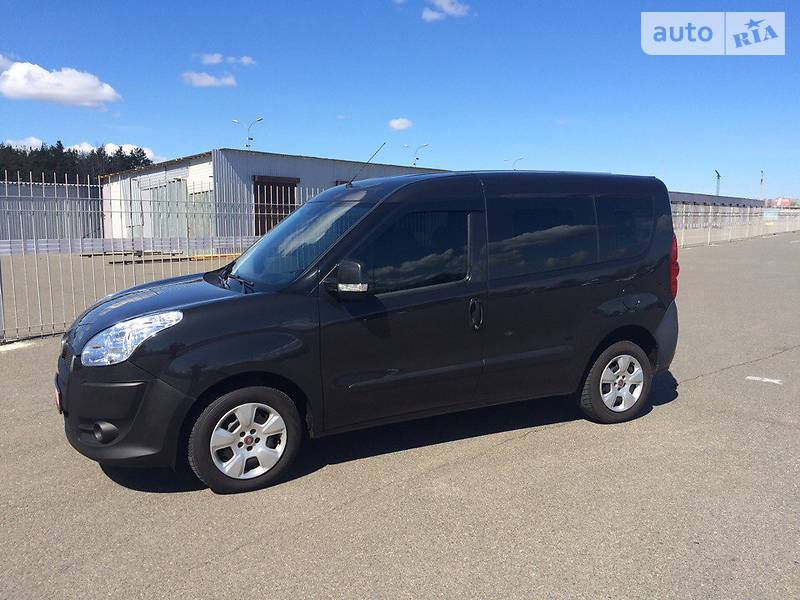 Грузопассажирский фургон Fiat Doblo 2010 в Киеве