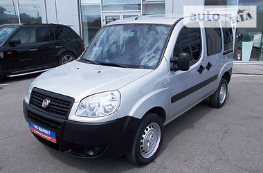 Минивэн Fiat Doblo 2011 в Киеве