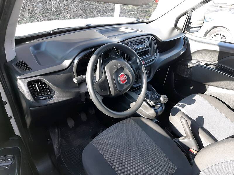 Вантажопасажирський фургон Fiat Doblo 2017 в Дніпрі