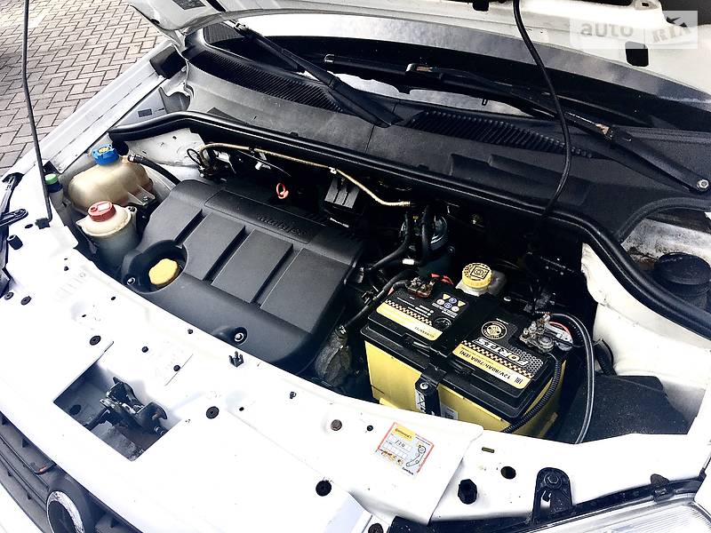 Вантажопасажирський фургон Fiat Doblo 2006 в Вінниці