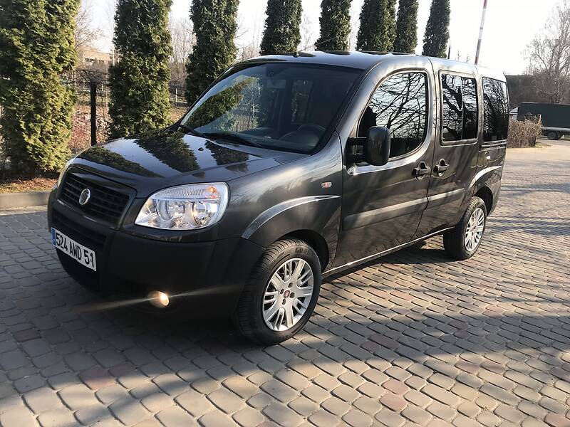 Вантажопасажирський фургон Fiat Doblo 2007 в Луцьку