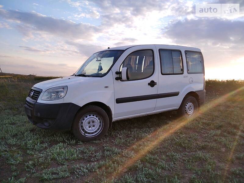 Минивэн Fiat Doblo 2006 в Торецке