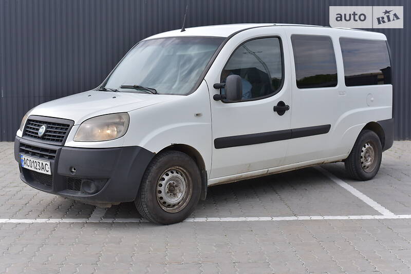 Пикап Fiat Doblo 2006 в Нововолынске