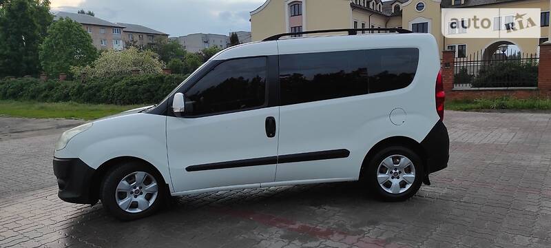 Мінівен Fiat Doblo 2012 в Києві фото 9 Мінівен Fiat Doblo 2012 в Києві