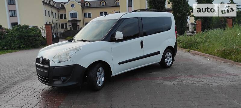 Мінівен Fiat Doblo 2012 в Києві фото 16 Мінівен Fiat Doblo 2012 в Києві