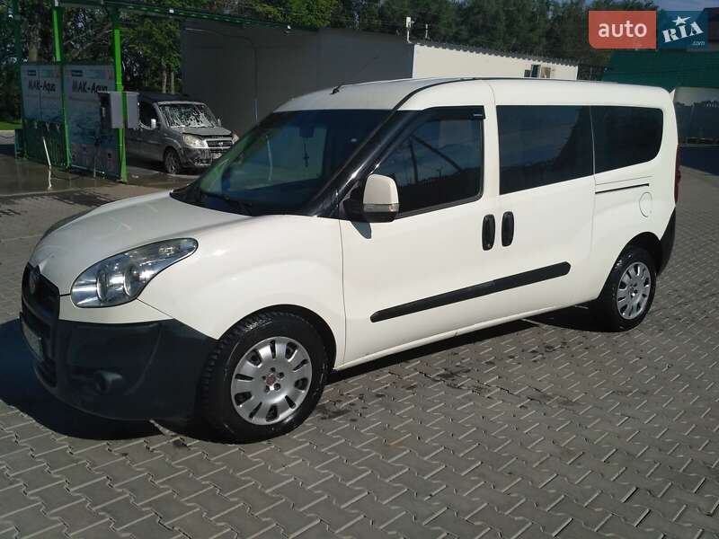 Мінівен Fiat Doblo 2010 в Чернівцях