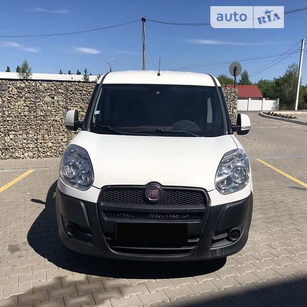 Минивэн Fiat Doblo 2012 в Черновцах