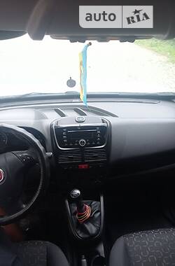 Минивэн Fiat Doblo 2011 в 