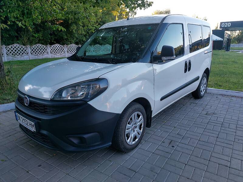 Универсал Fiat Doblo 2019 в Ровно