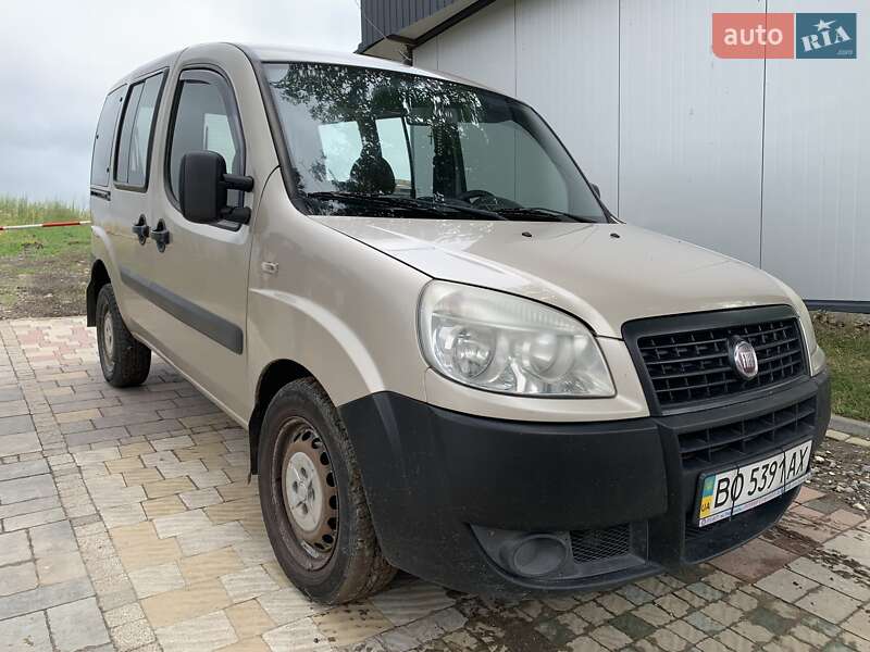 Fiat Doblo 2012