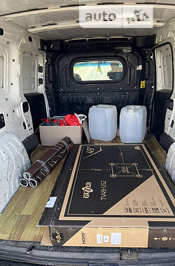 Грузовой фургон Fiat Doblo 2011 в 