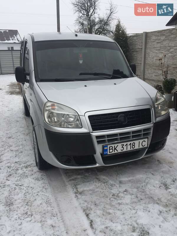 Минивэн Fiat Doblo 2007 в Ровно