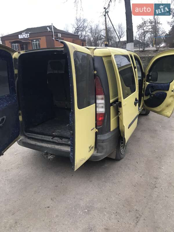 Минивэн Fiat Doblo 2005 в Новом Буге