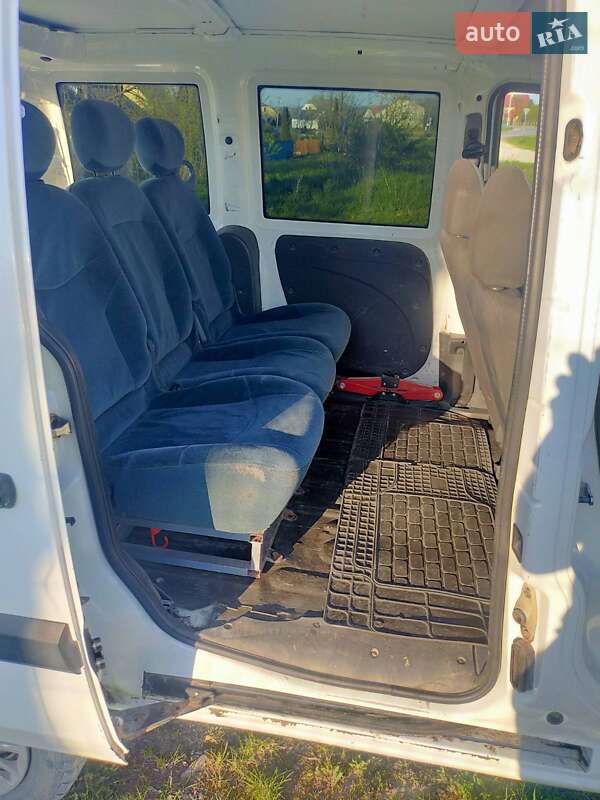 Седан Fiat Doblo 2006 в Городке