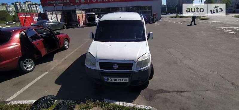 Вантажний фургон Fiat Doblo 2009 в Києві