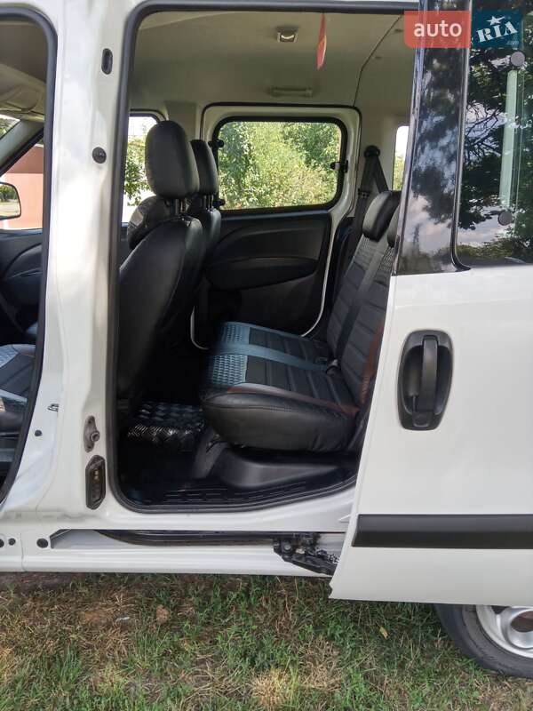 Мінівен Fiat Doblo 2011 в Семенівці фото 10 Мінівен Fiat Doblo 2011 в Семенівці