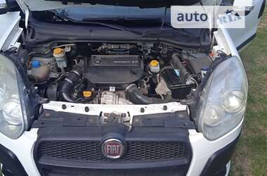 Грузовой фургон Fiat Doblo 2012 в 