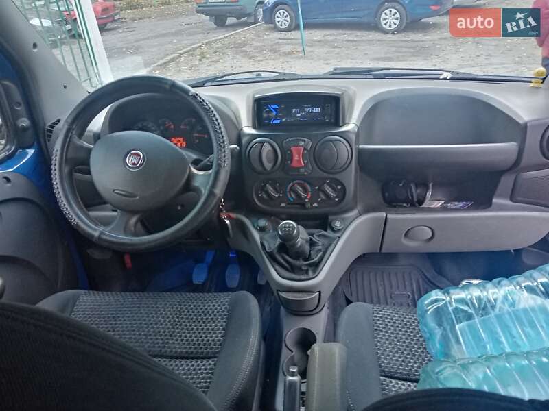 Минивэн Fiat Doblo 2007 в Киеве