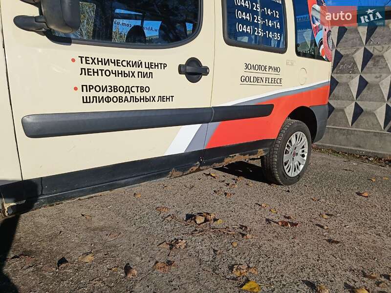 Минивэн Fiat Doblo 2007 в Киеве