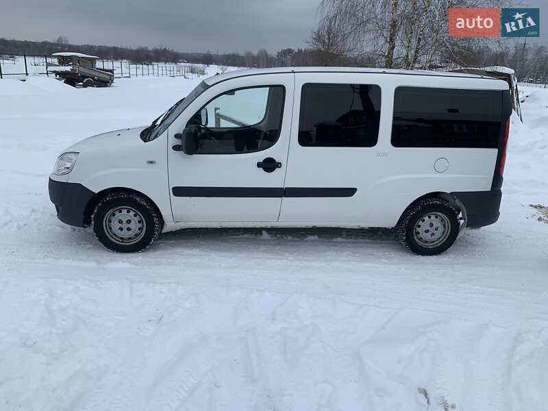 Минивэн Fiat Doblo 2006 в Луцке