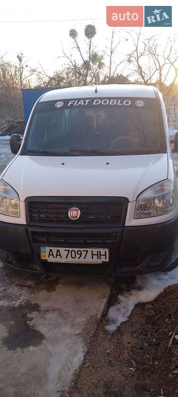 Fiat Doblo 2012