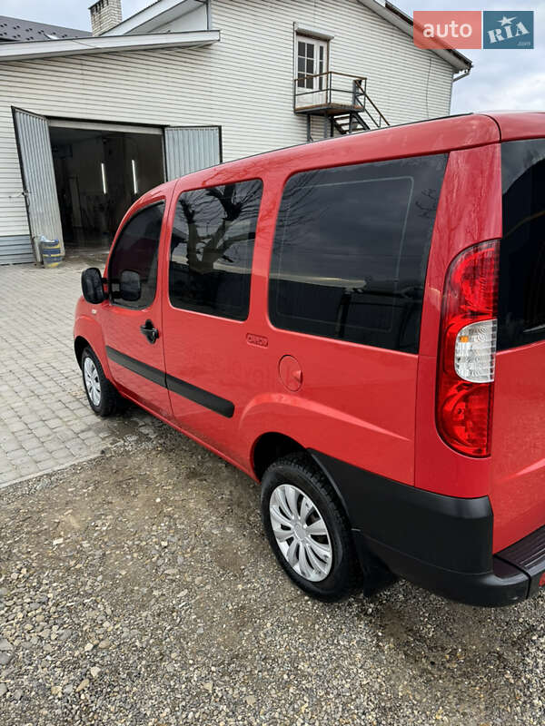 Минивэн Fiat Doblo 2007 в Снятине