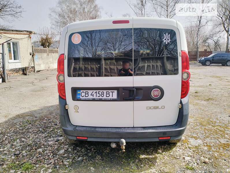 Минивэн Fiat Doblo 2011 в Чернигове