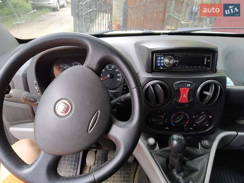 Минивэн Fiat Doblo 2008 в Черновцах