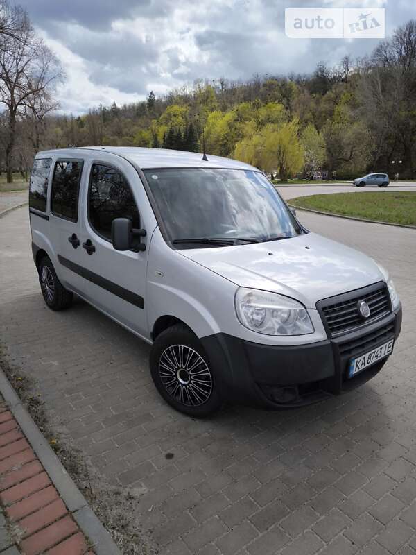 Мінівен Fiat Doblo 2010 в Каневі