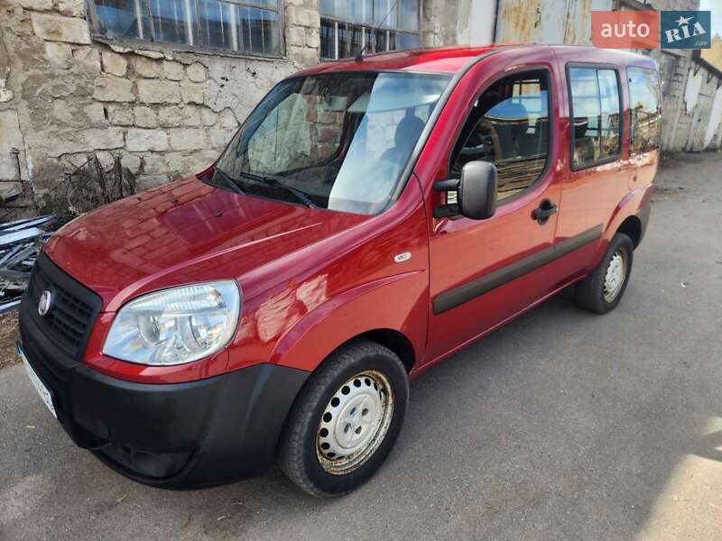 Минивэн Fiat Doblo 2009 в Калиновке