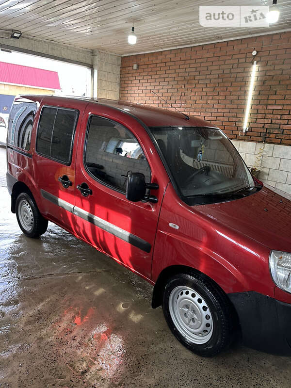 Мінівен Fiat Doblo 2011 в Рокитному