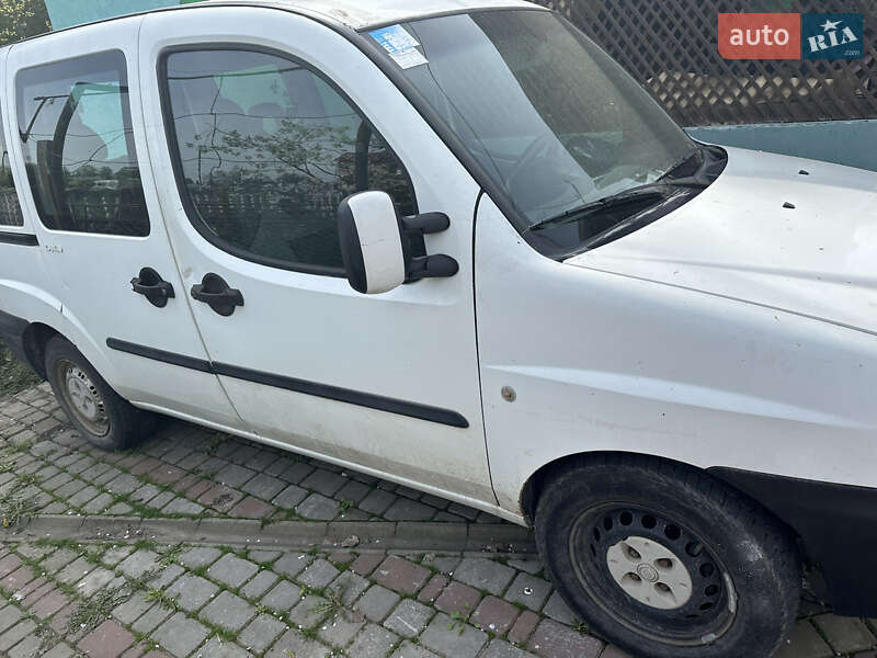 Минивэн Fiat Doblo 2003 в Долине