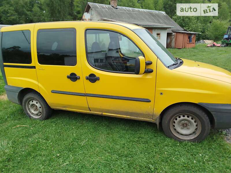 Вантажопасажирський фургон Fiat Doblo 2001 в Маневичах