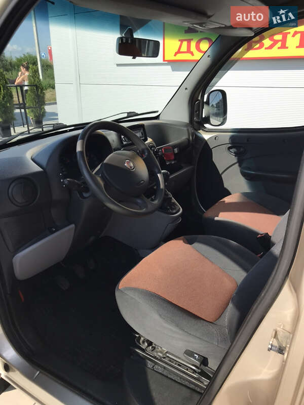 Минивэн Fiat Doblo 2008 в Буске