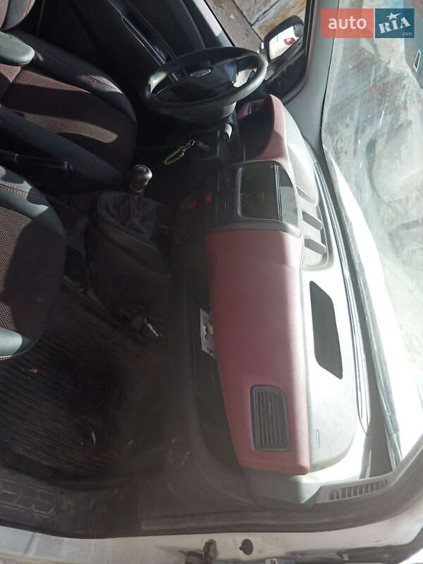 Минивэн Fiat Doblo 2010 в Киеве фото 2 Минивэн Fiat Doblo 2010 в Киеве