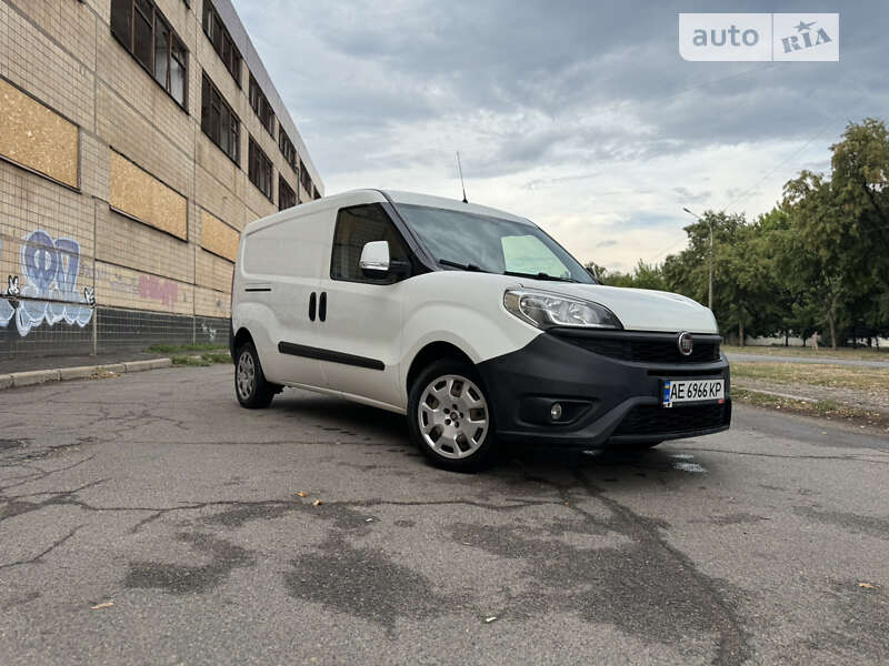 Вантажний фургон Fiat Doblo 2015 в Кривому Розі