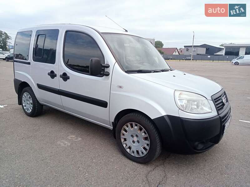 Мінівен Fiat Doblo 2014 в Києві