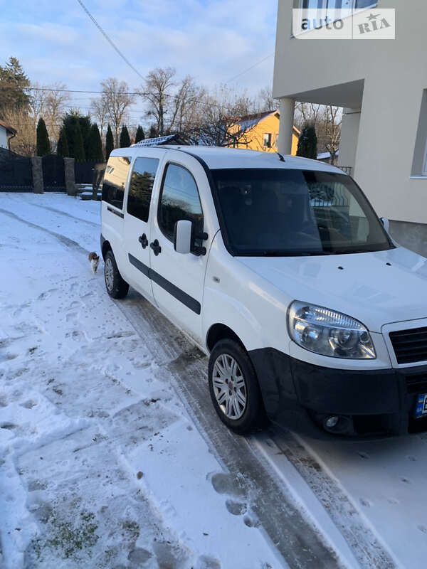 Минивэн Fiat Doblo 2009 в Львове