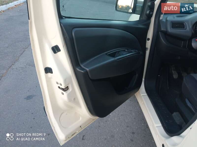 Мінівен Fiat Doblo 2010 в Черкасах фото 8 Мінівен Fiat Doblo 2010 в Черкасах