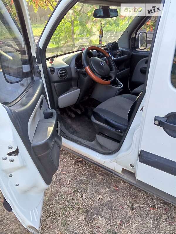 Минивэн Fiat Doblo 2005 в Сумах