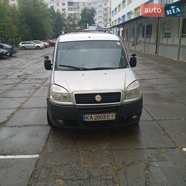 Минивэн Fiat Doblo 2007 в Киеве
