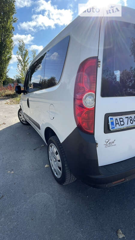 Мінівен Fiat Doblo 2010 в Калинівці