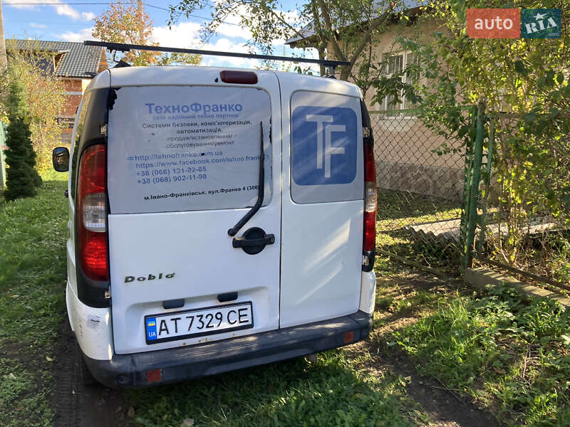 Минивэн Fiat Doblo 2006 в Ивано-Франковске