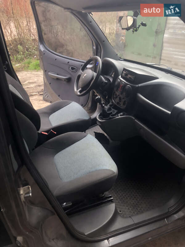 Минивэн Fiat Doblo 2007 в Чернигове
