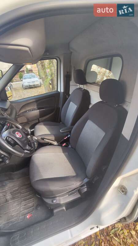 Грузовой фургон Fiat Doblo 2015 в Черновцах